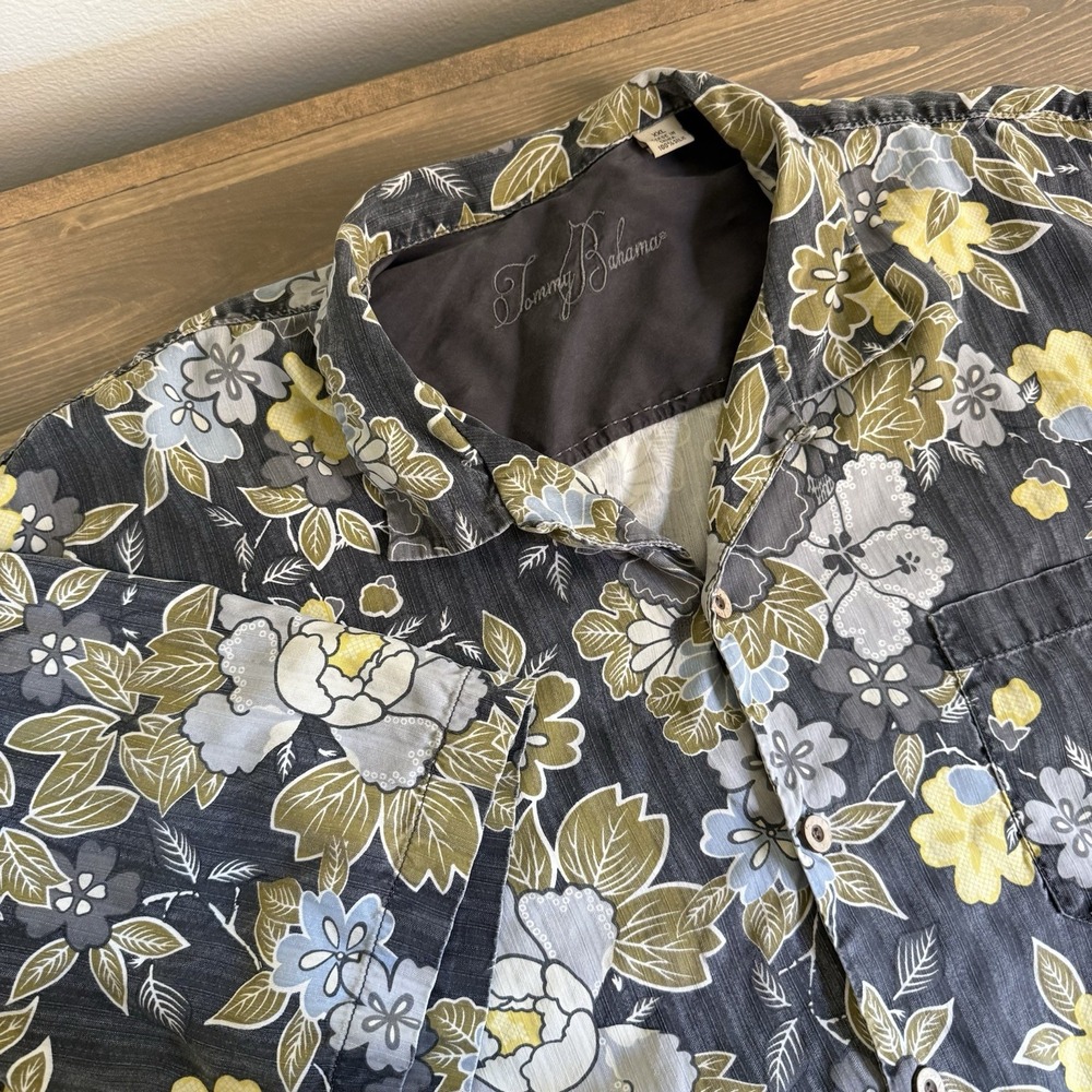 Tommy Bahama‎ Men's XXL Floral 100% Silk Short Sleeve Button Up Shirt Top